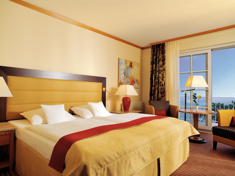 Double Room, Oceanfront photo 3