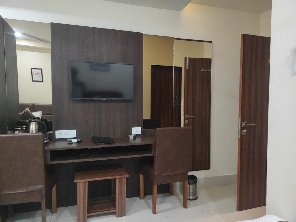 Standard Twin Room - Photo 5