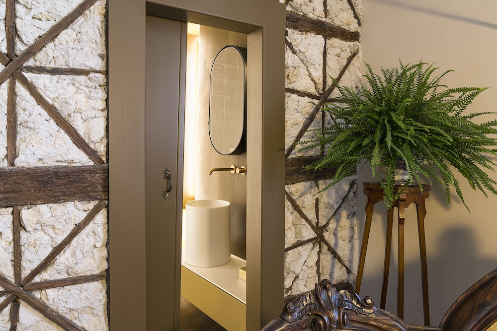 Luxury Apartment photo 3