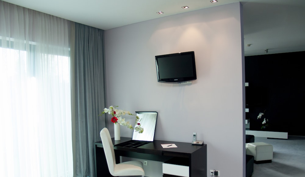 Deluxe Suite photo 2
