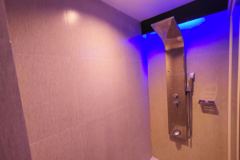 Executive Deluxe Room - Photo 6