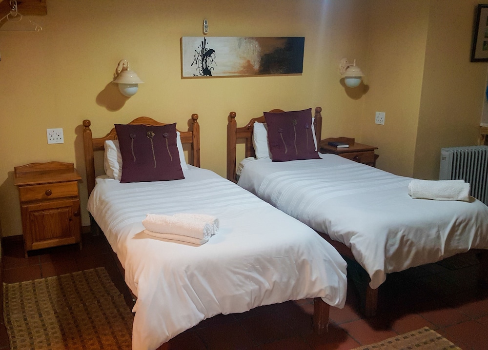 Twin Room, 2 Twin Beds, Non Smoking photo 1
