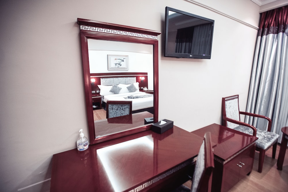 Standard Room, 1 Bedroom, Non Smoking, City View photo 3
