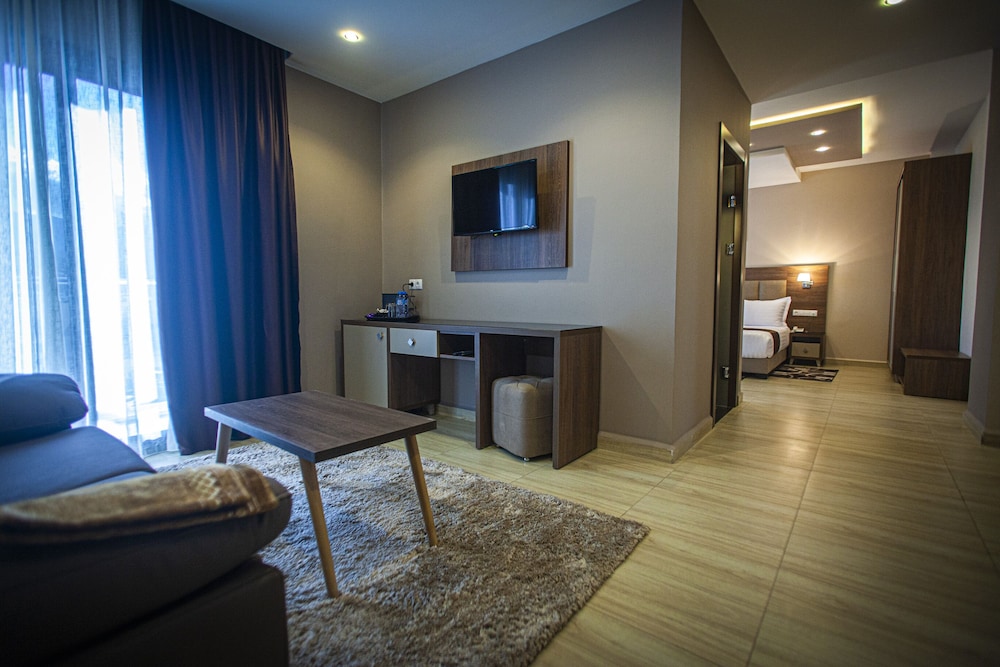 Junior Suite - Photo 1
