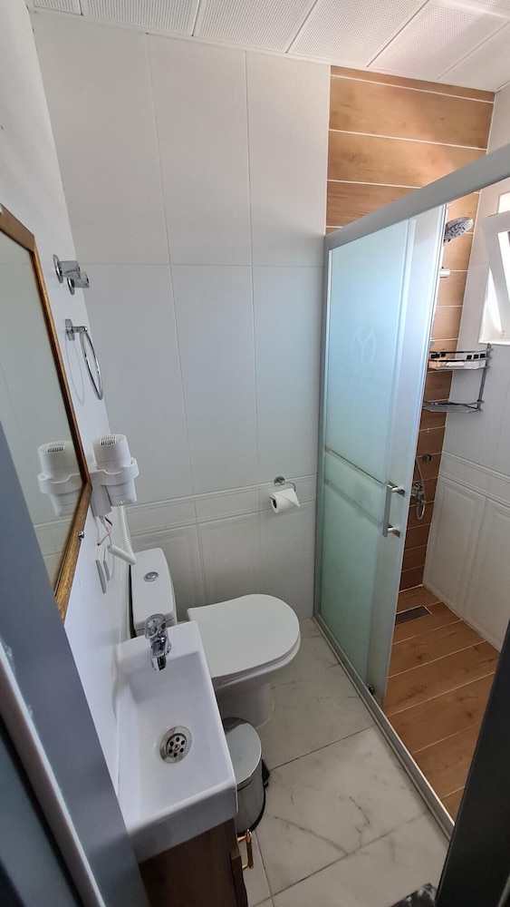 Deluxe Triple Room photo 2