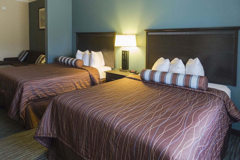 Deluxe Room, 2 Queen Beds photo 3