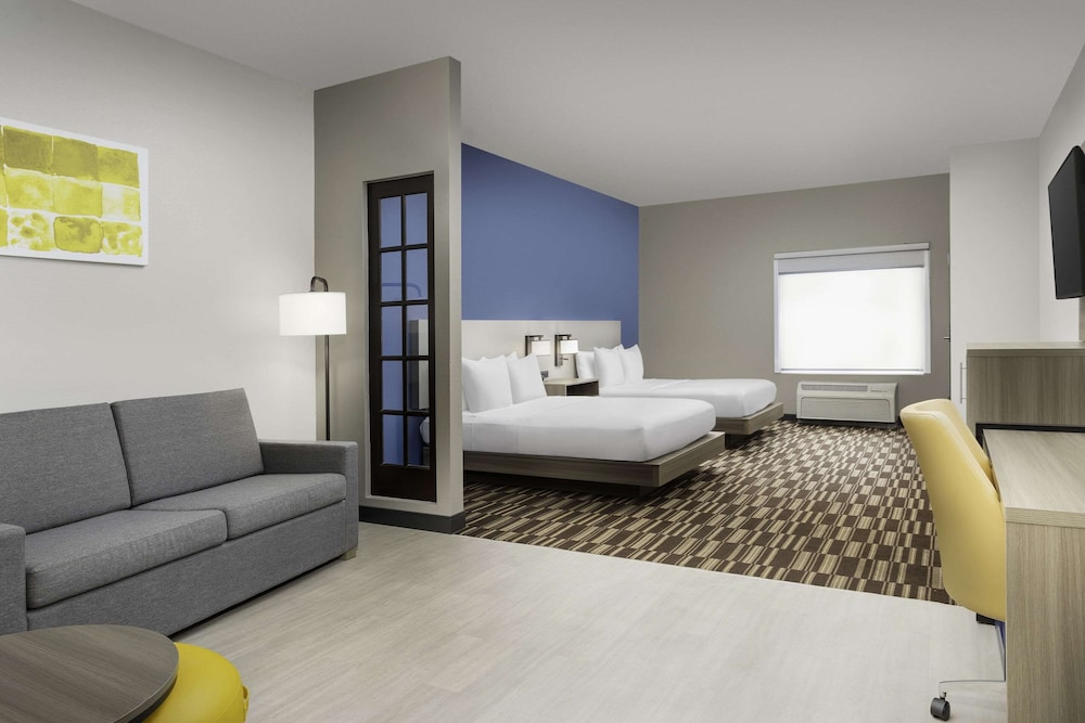 Suite, Multiple Beds, Accessible, Non Smoking - Photo 1