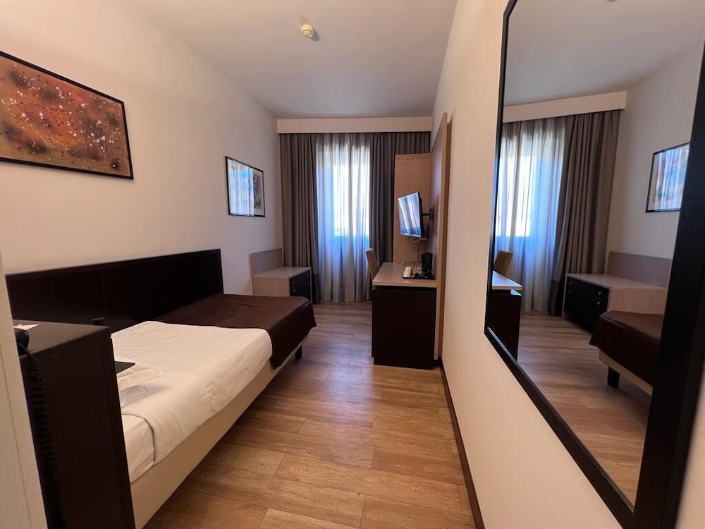 Classic Single Room photo 2