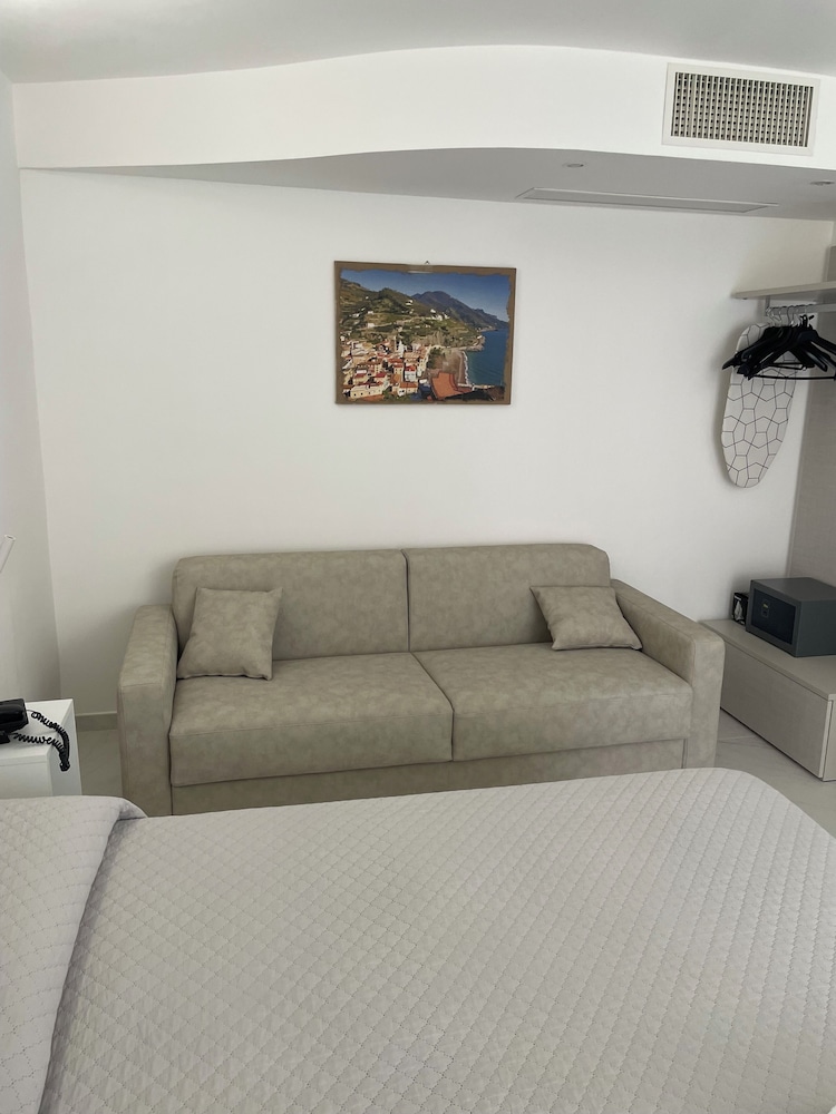 Family Room Superior - Photo 3