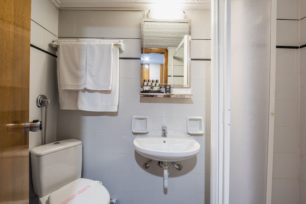 Double or Twin Room Arahova View photo 3