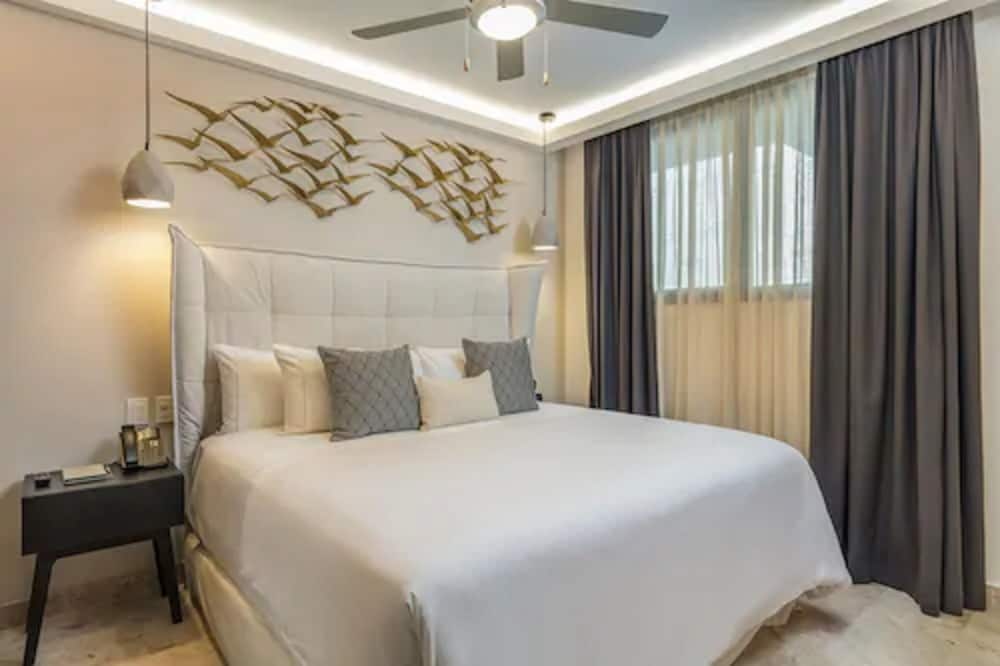 One Bedroom Suite - Photo 18