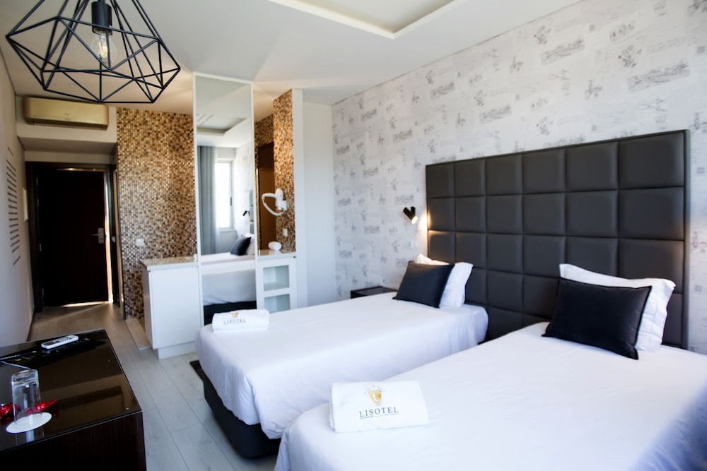 Standard Double or Twin Room photo 2