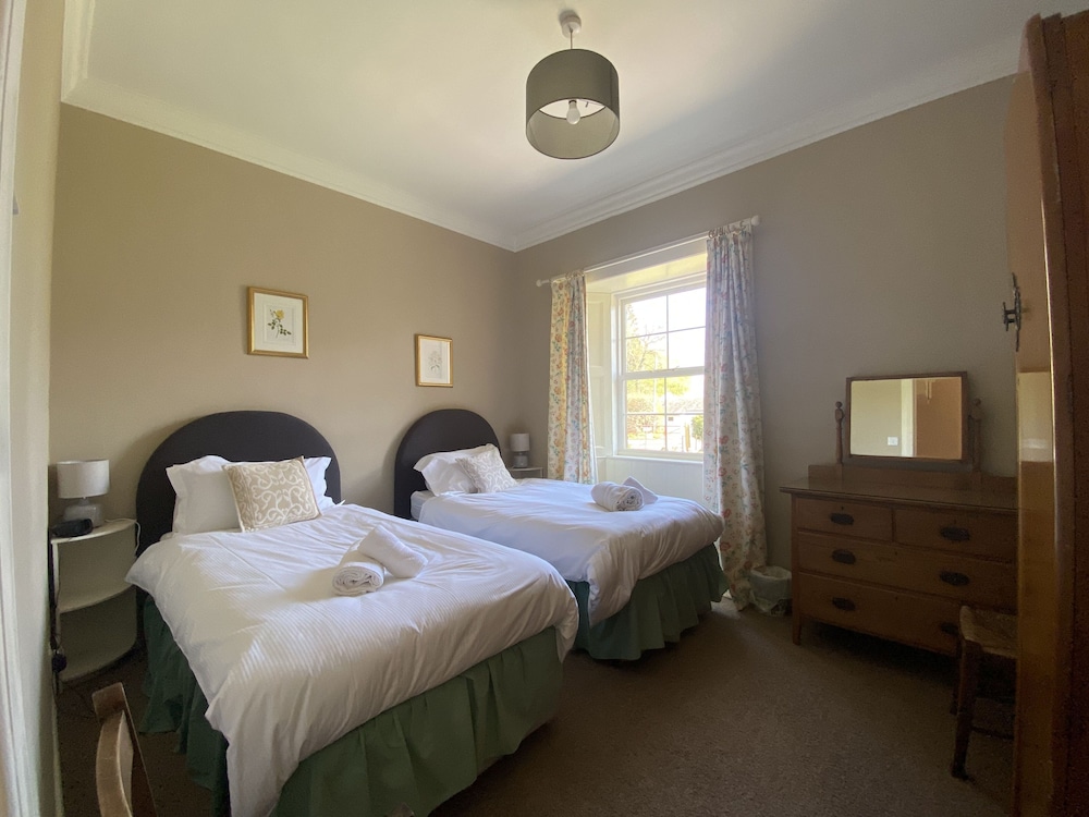 Cottage (Yew Tree) photo 2