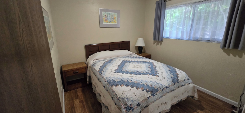 Comfort Twin Room, 2 Queen Beds photo 3