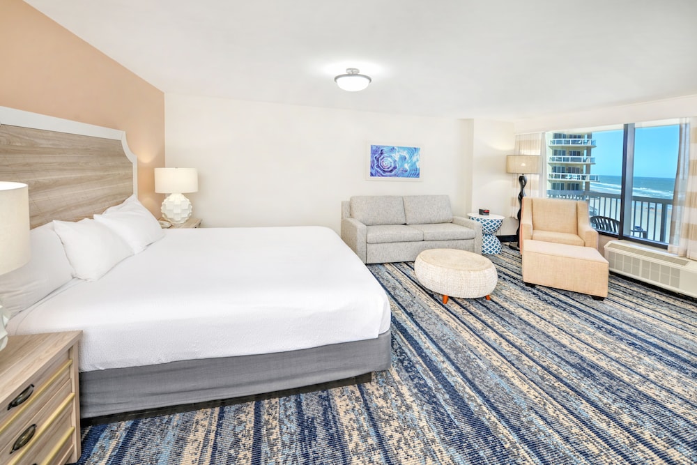 Standard Room, 1 King Bed with Sofa bed, Kitchen, Partial Ocean View - Photo 1