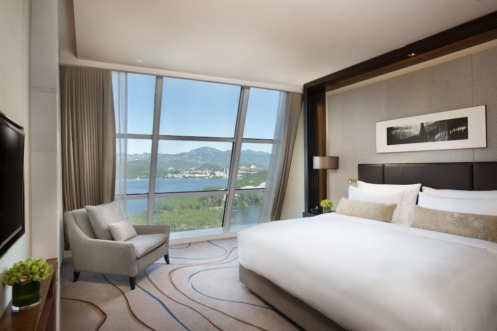 Superior Suite, Lake View photo 1