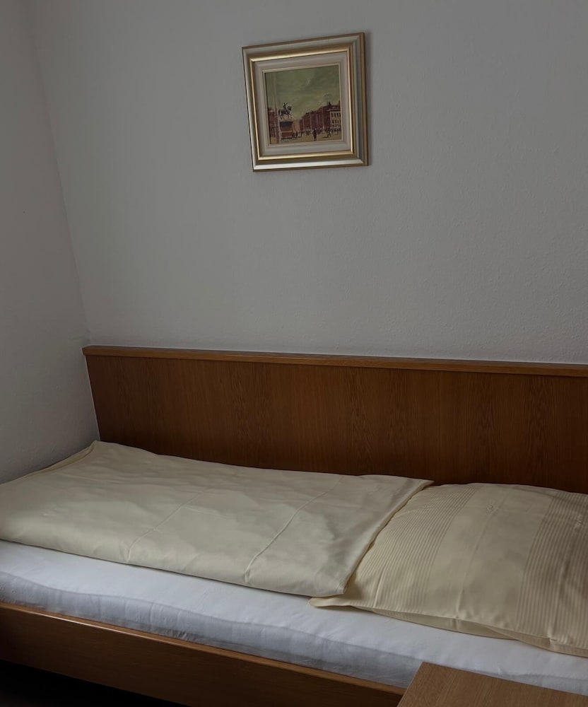Standard Single Room, Courtyard View