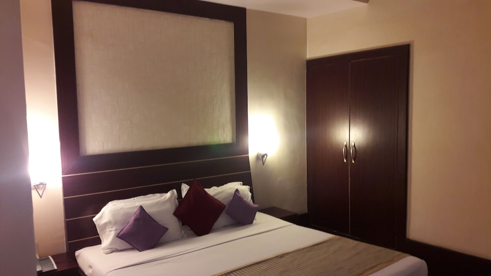 Deluxe Room - Photo 1