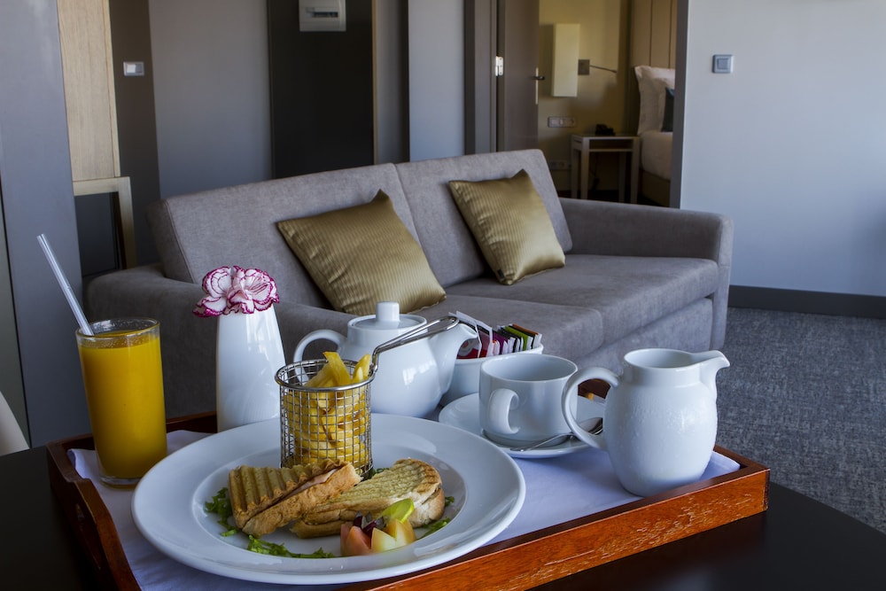 Suite Double with Balcony and Pool View photo 1