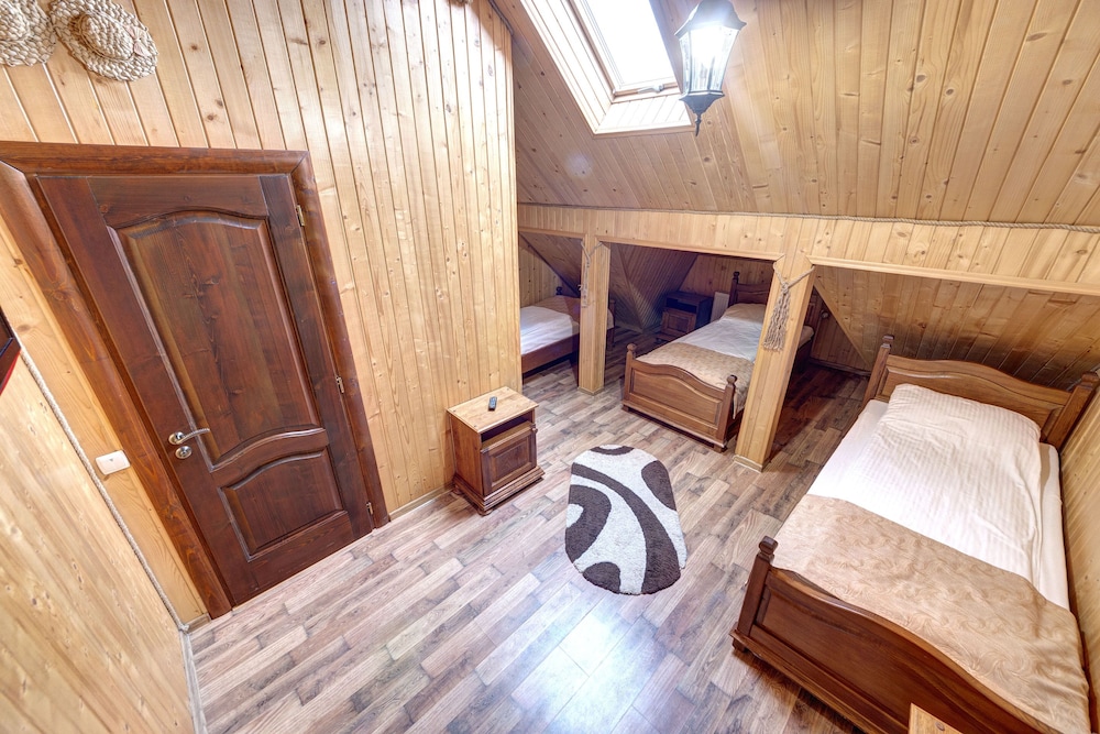 Economy Room, 3 Twin Beds