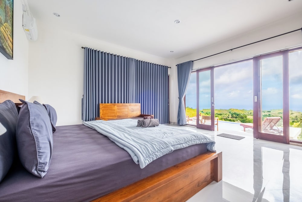 Deluxe Double Room, Private Pool, Hill View photo 3