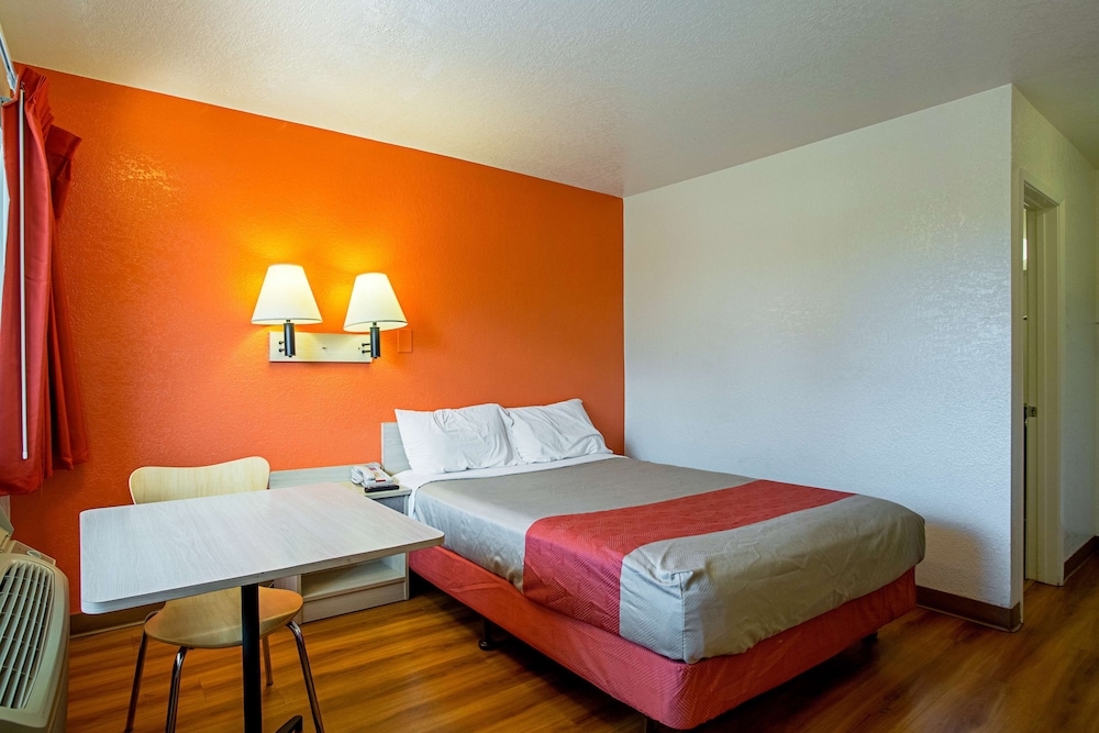 Deluxe Room, 1 Double Bed, Accessible, Non Smoking photo 3