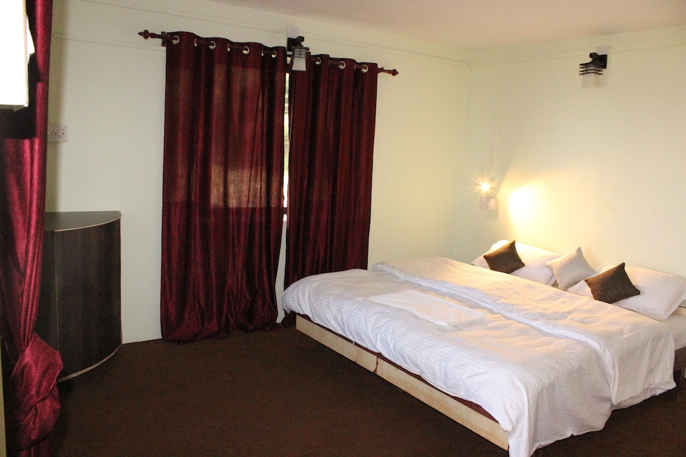 Mountain View Room with Balcony photo 3