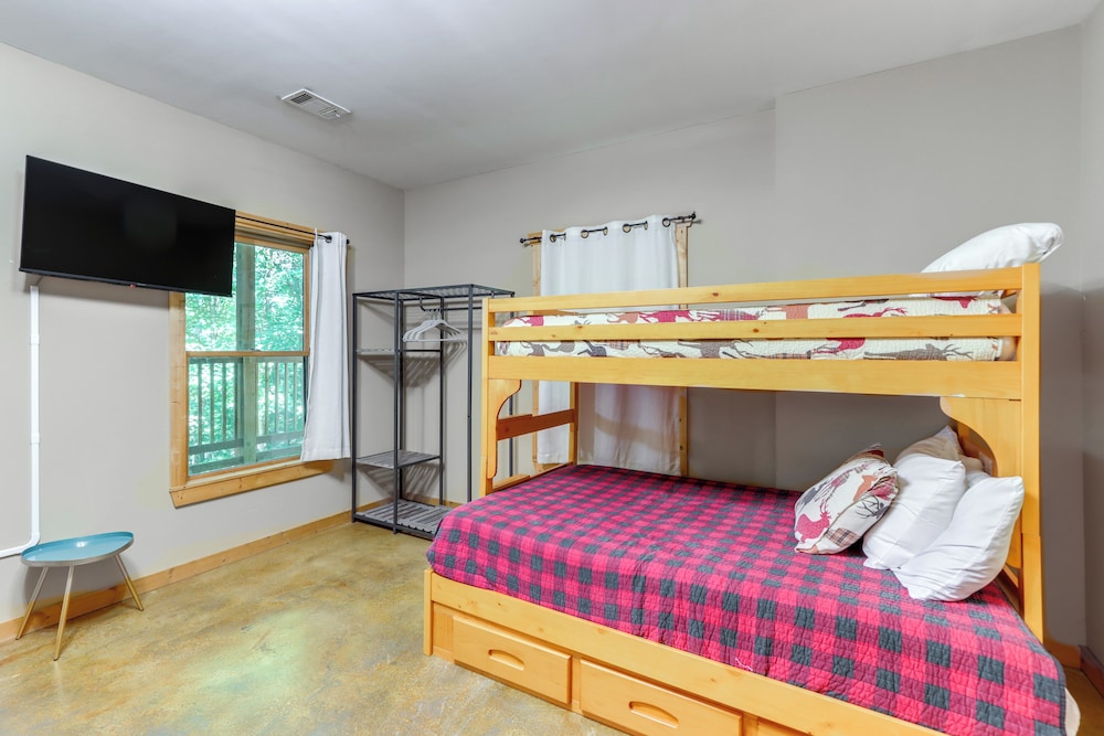 House (4 Bedrooms) photo 2