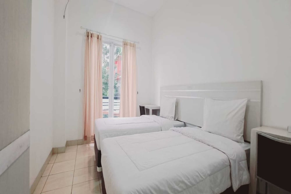 Standard Twin Room photo 3
