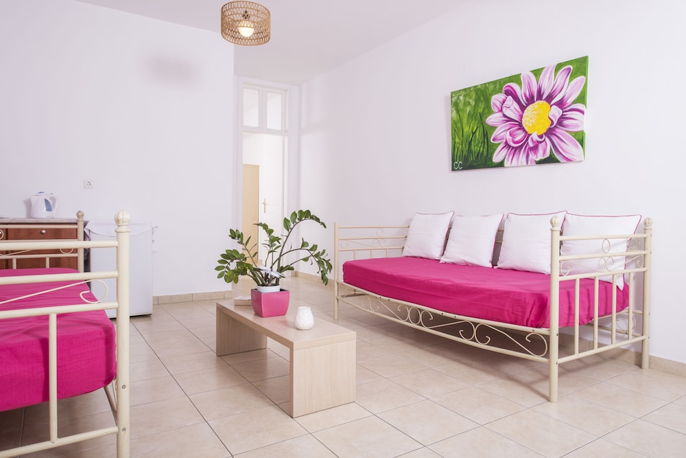Deluxe Apartment, Garden View - Photo 19