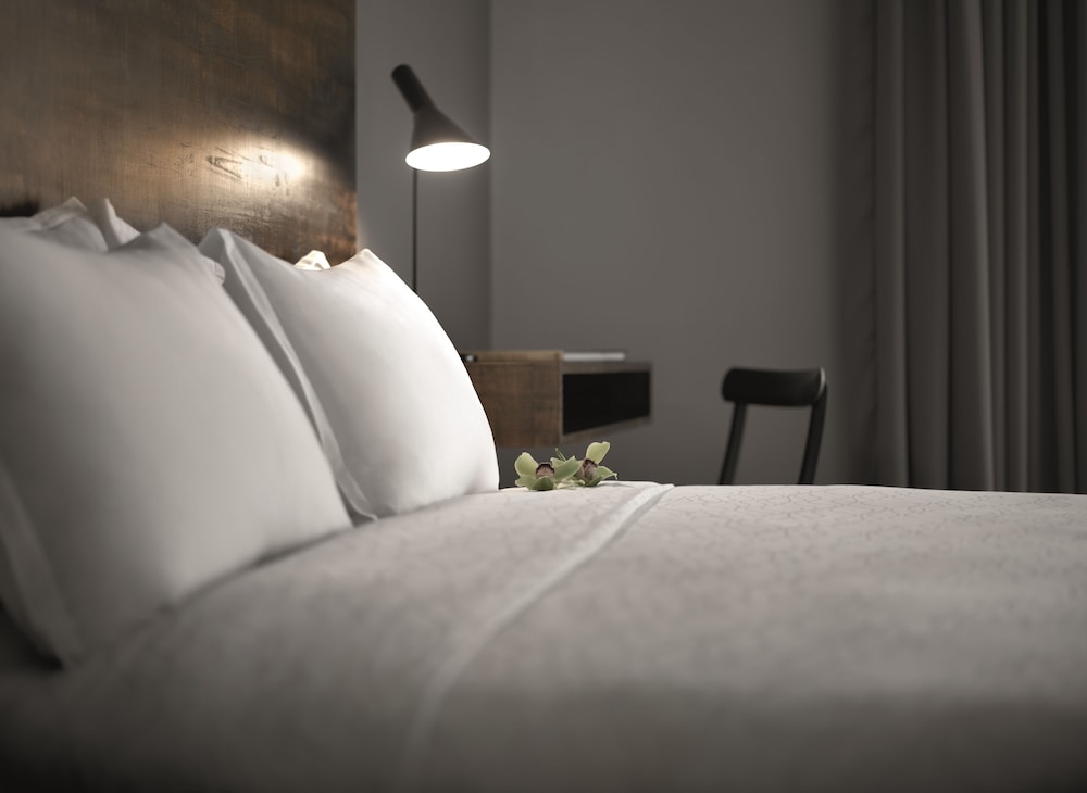 One Bedroom King thumbnail 5