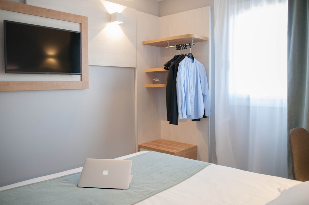 Standard Room, 1 Double Bed photo 3