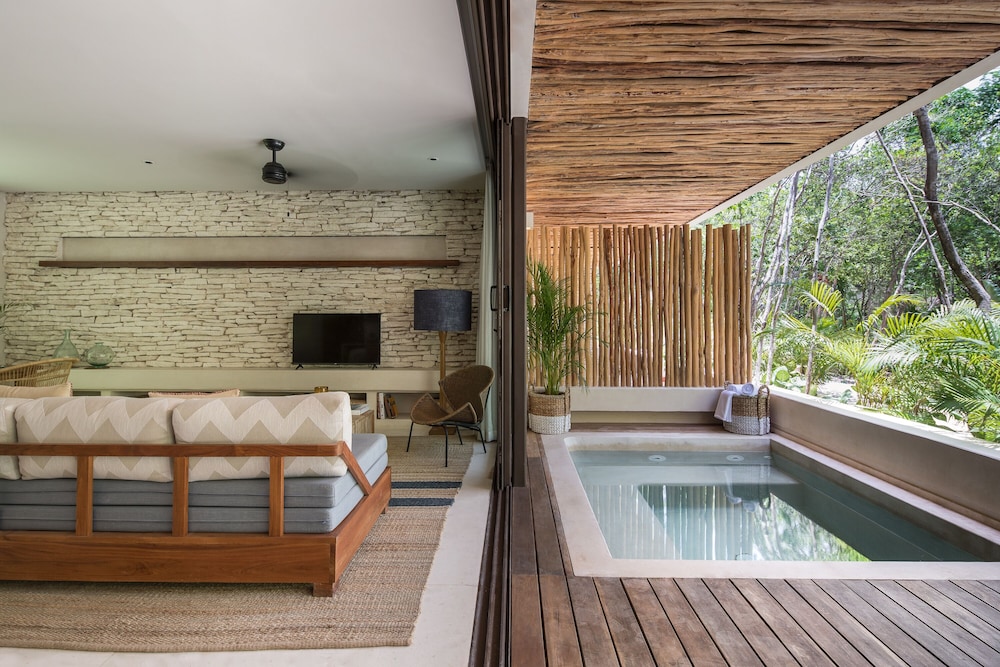 Luxury Apartment, 1 Bedroom, Private Pool - Photo 11