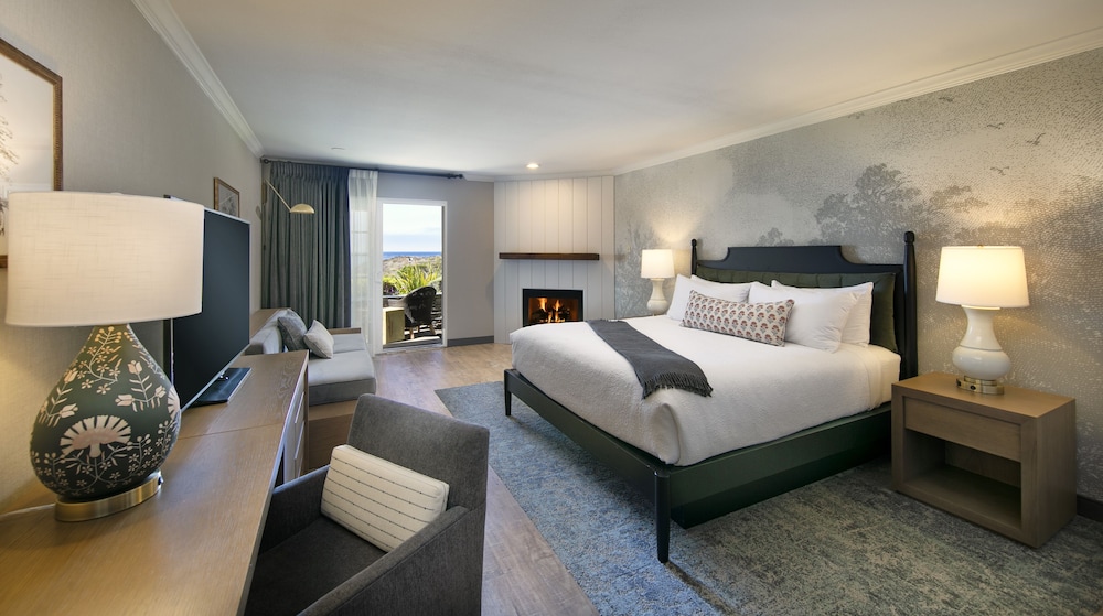 Superior Room, 1 King Bed, Patio, Ocean View - Photo 1