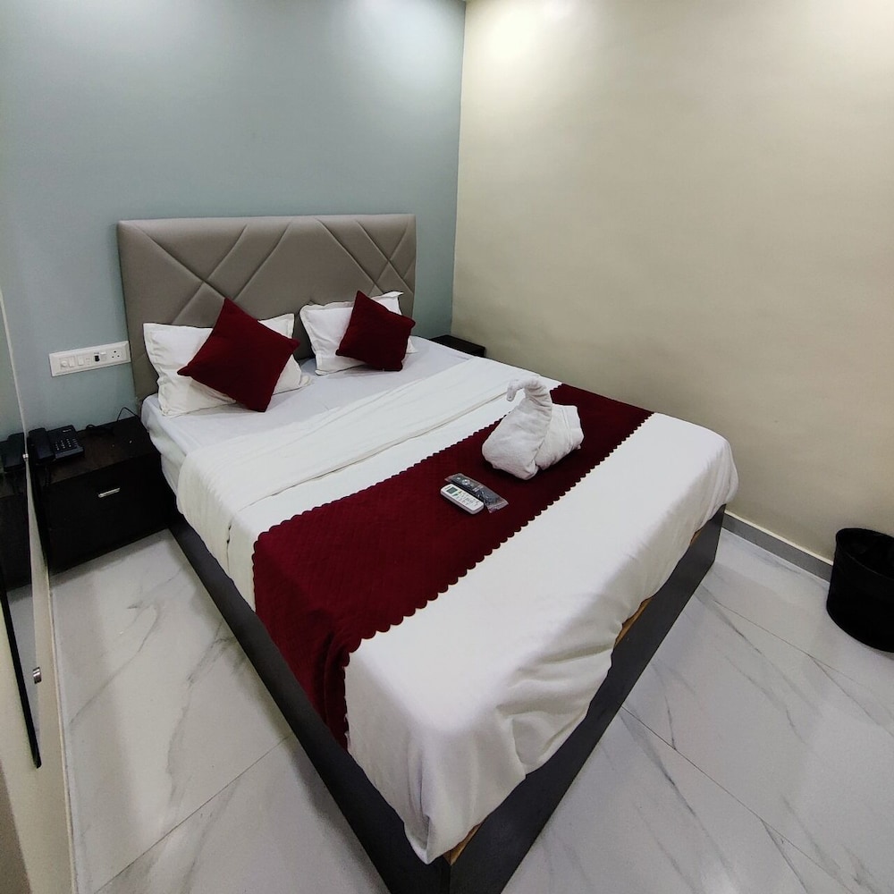 Deluxe Double or Twin Room, City View