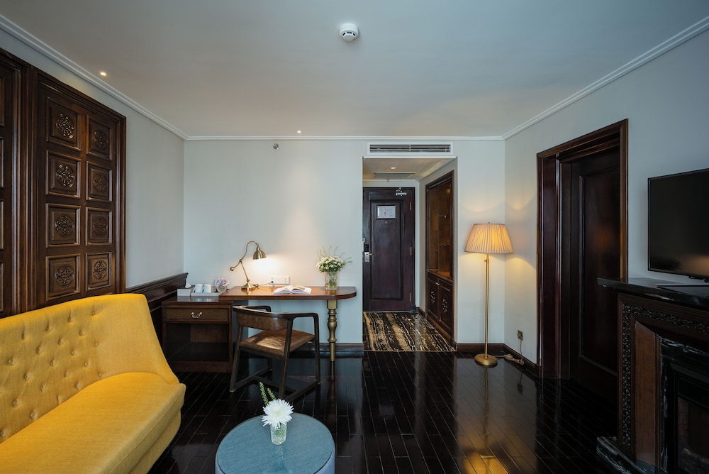 Haute Couture Suite Room thumbnail 5