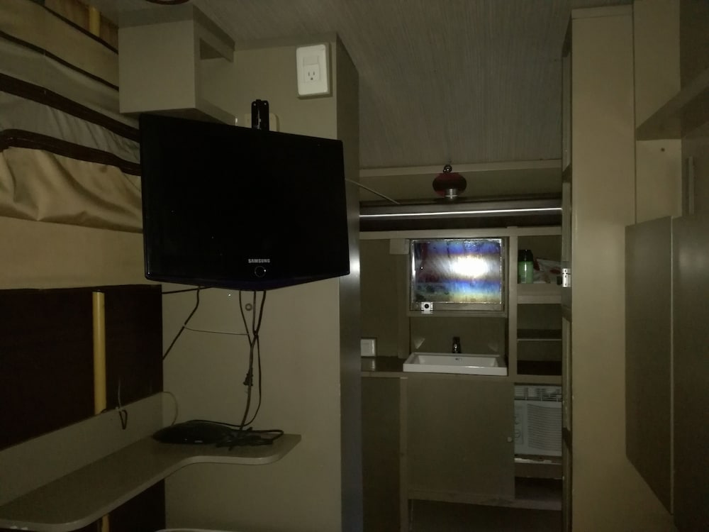 Mobile Home photo 3