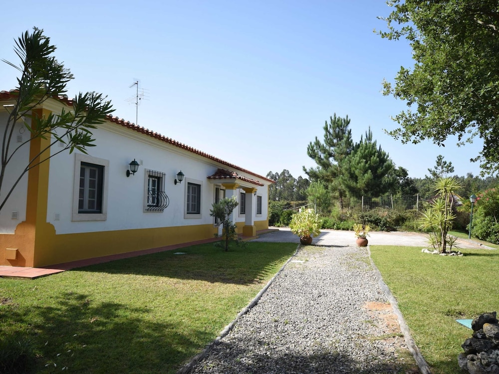 Villa photo 2