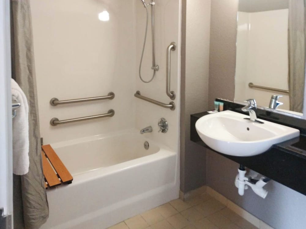 Room, 2 Double Beds, Mobility Accessible, Non Smoking