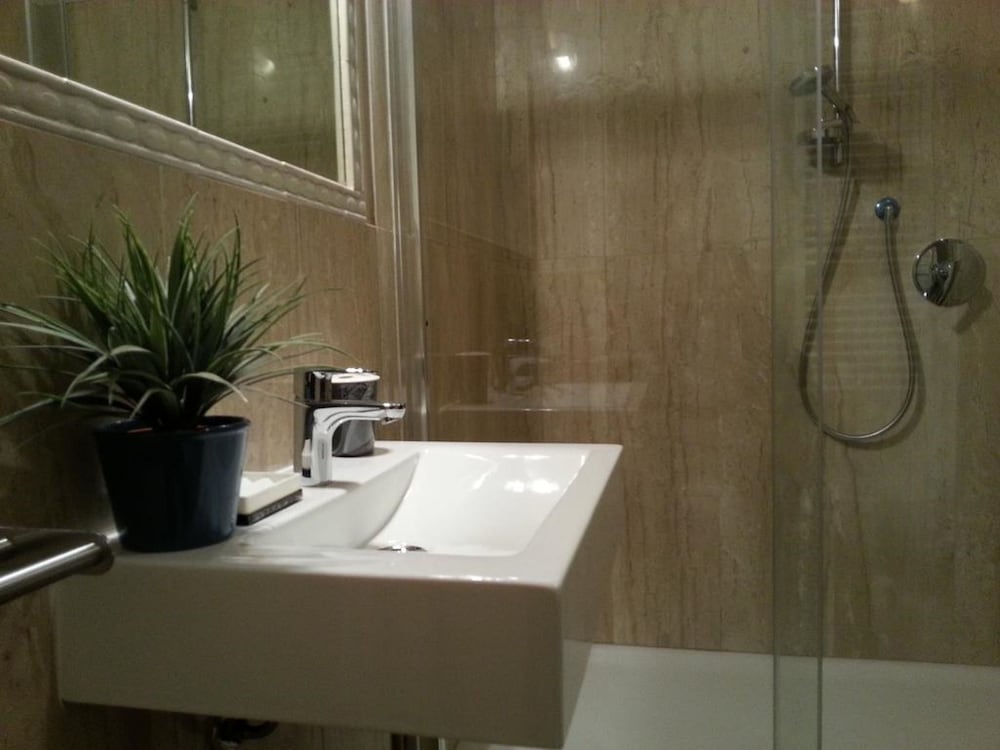 Suite, Mountain View photo 3