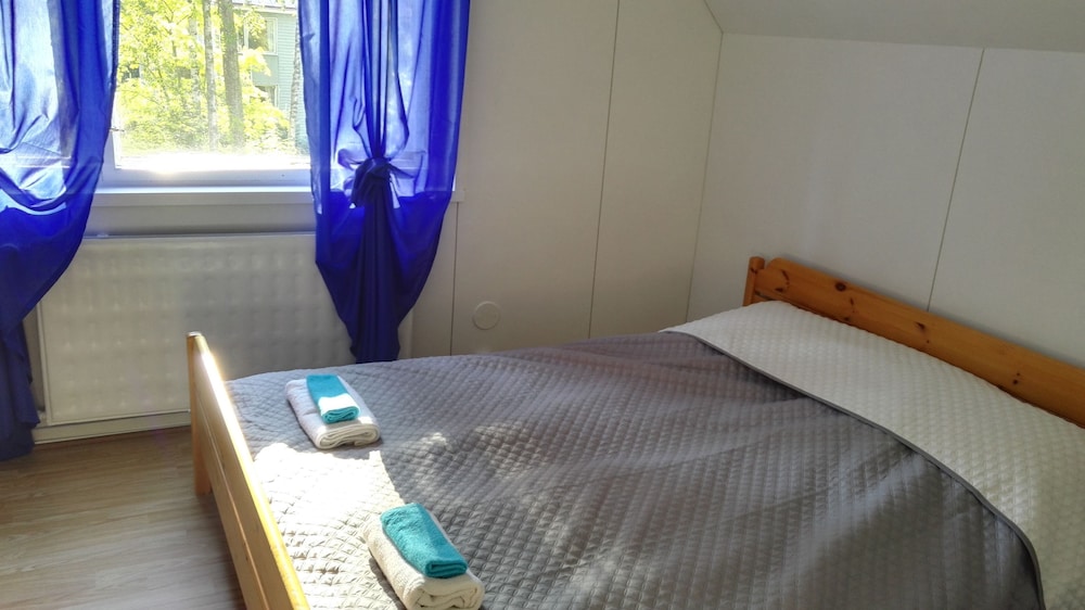 Apartment, 2 Bedrooms, Lake View photo 1