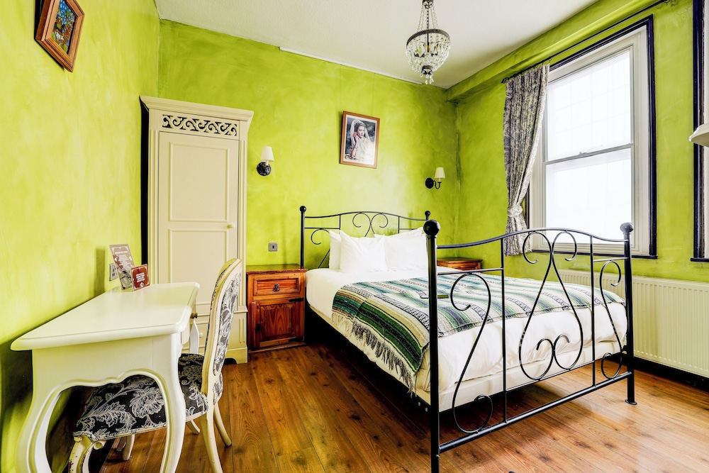 Deluxe Triple Room photo 1