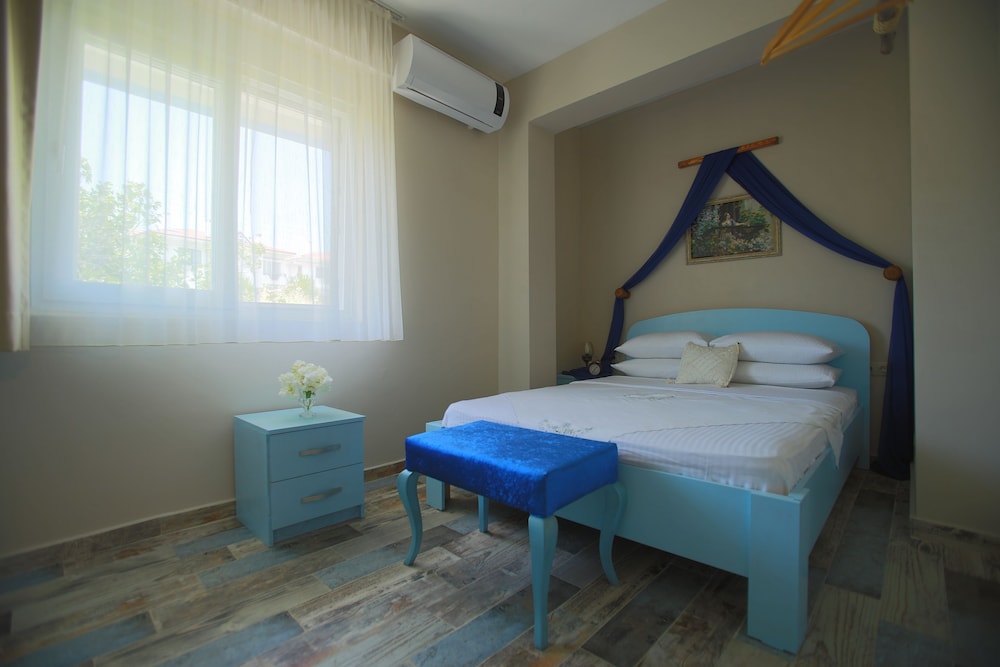 Traditional Double Room, 1 Bedroom, Non Smoking, Hill View photo 2