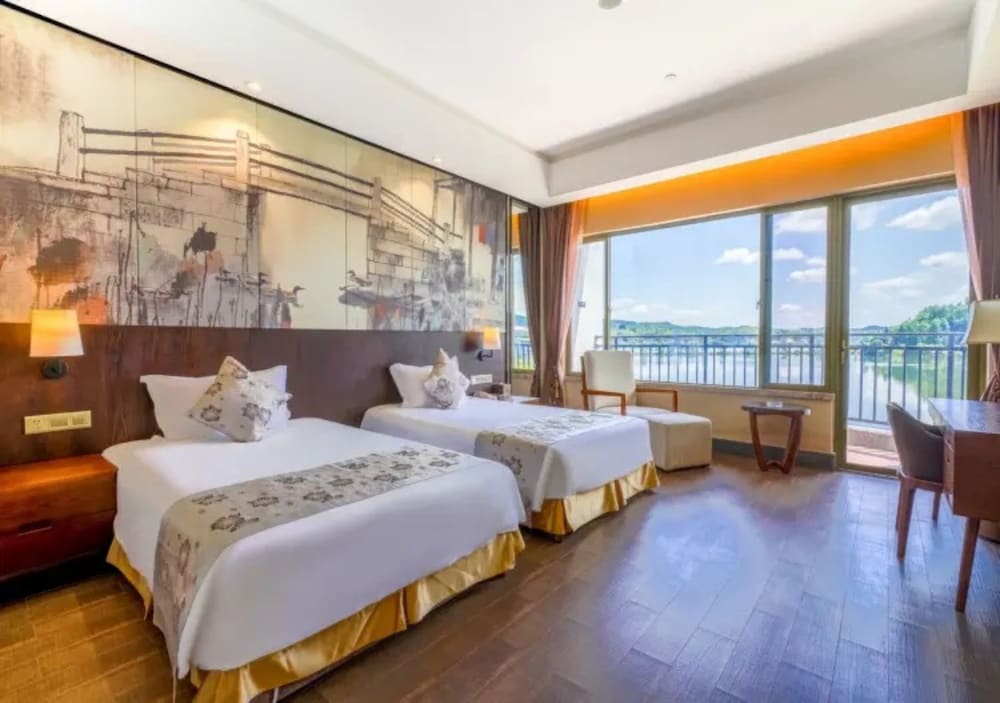 Elite Twin Room, Lake View