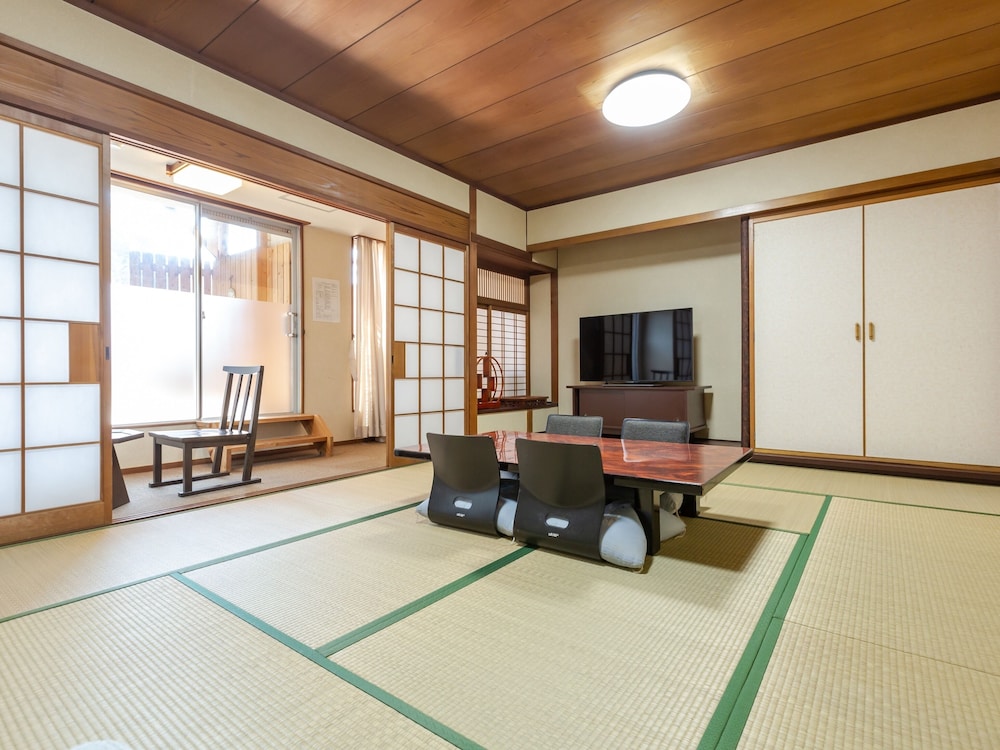 Japanese Room - Family Room (Non-Smoking)