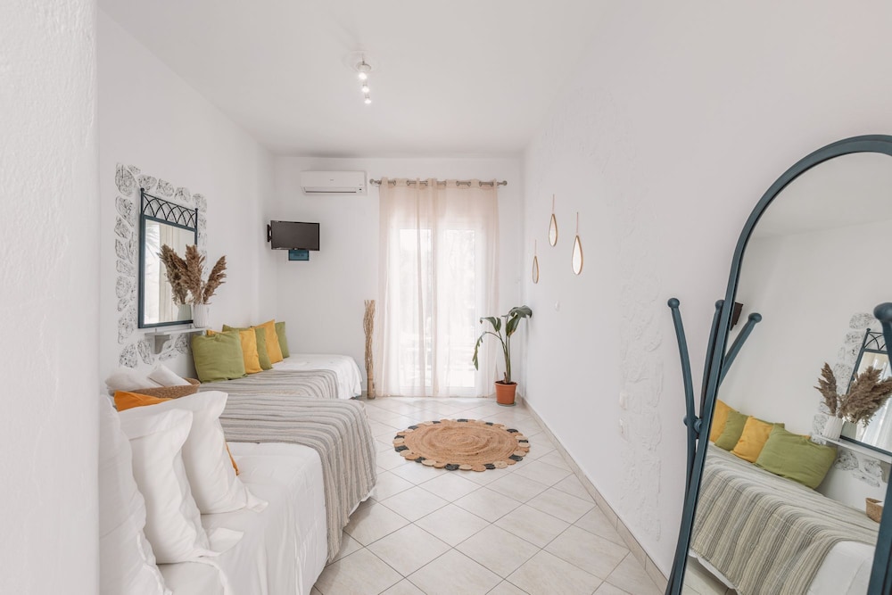 Comfort Triple Room