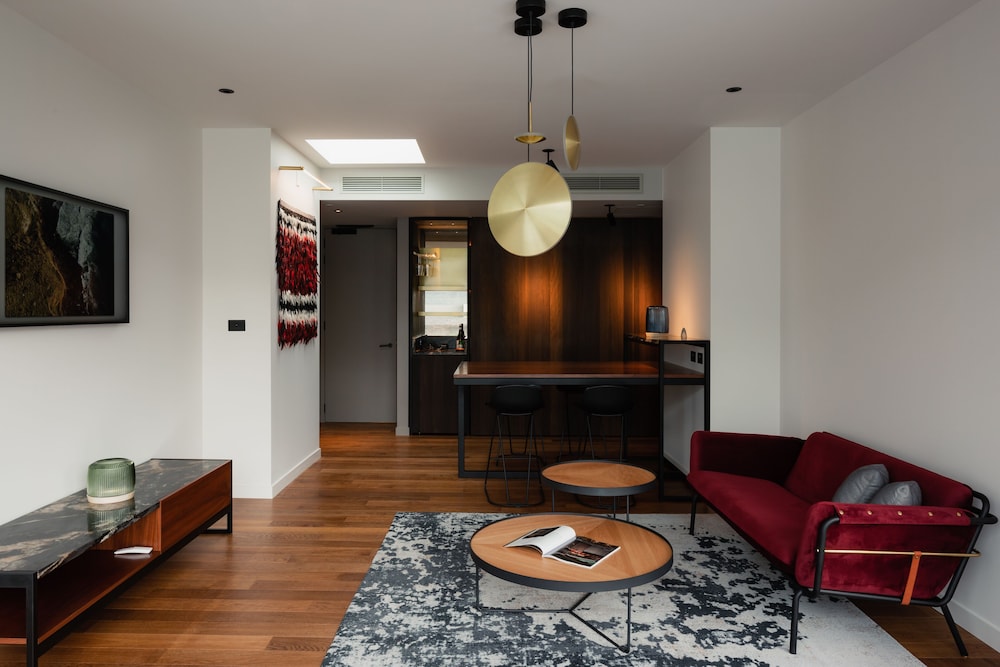 The Suite - Photo 1