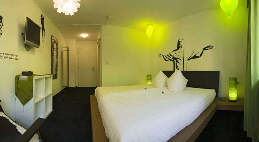 Basic Double Room, Balcony photo 2
