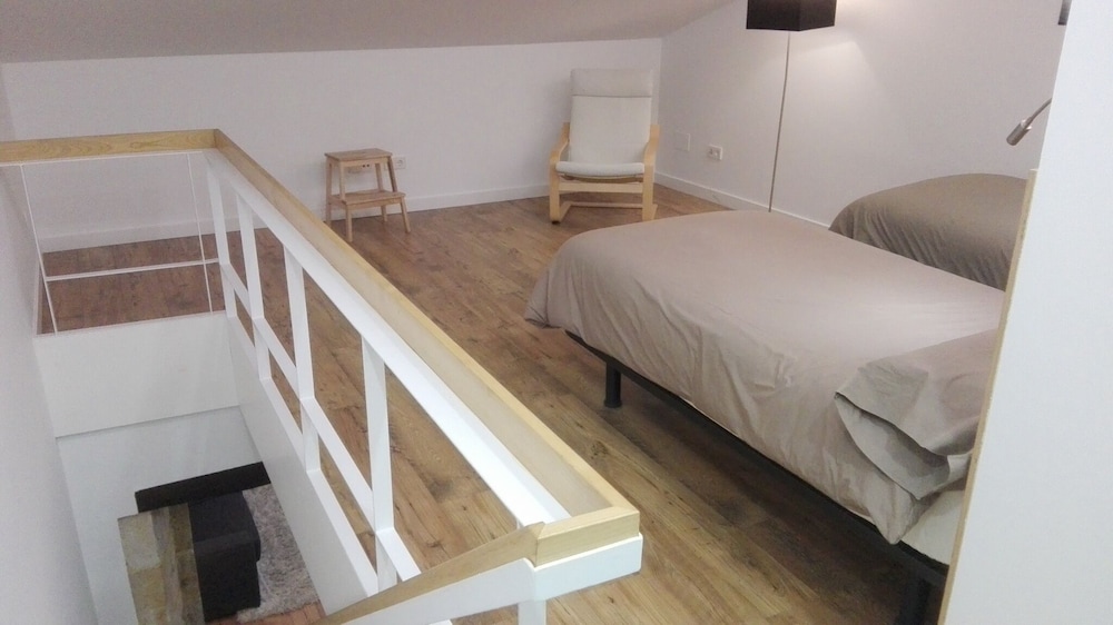 Standard Duplex, Private Bathroom (Dos camas 5 personas) photo 3