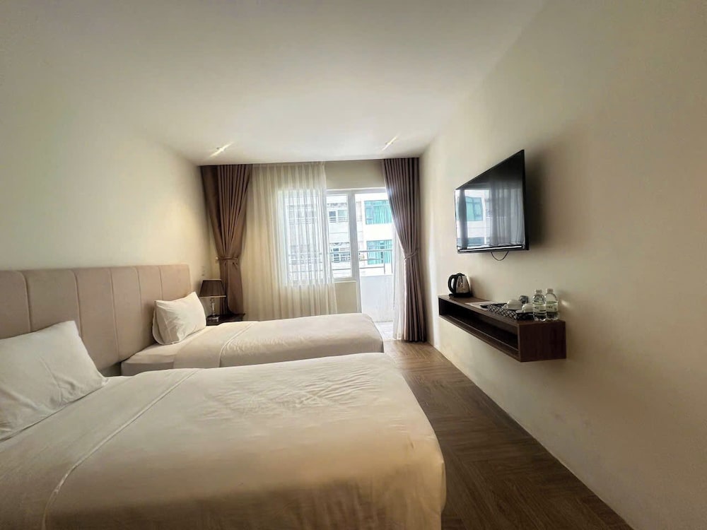 Deluxe Double or Twin Room, City View